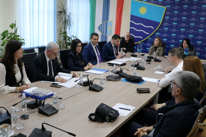 sastanak_sa_sindikatima_zdravstva_1_0