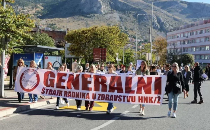 protest-zdravstvenih-radnika-u-hnk-foto-fena-29okt25-1.jpeg
